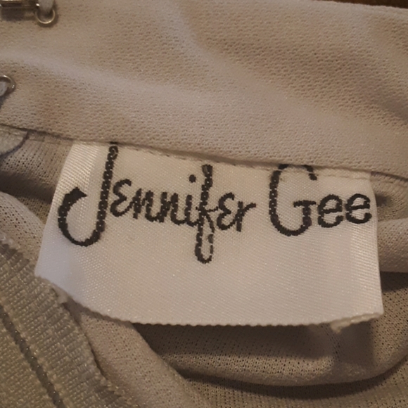 Jennifer gee long sleeve dress - Picture 3 of 4